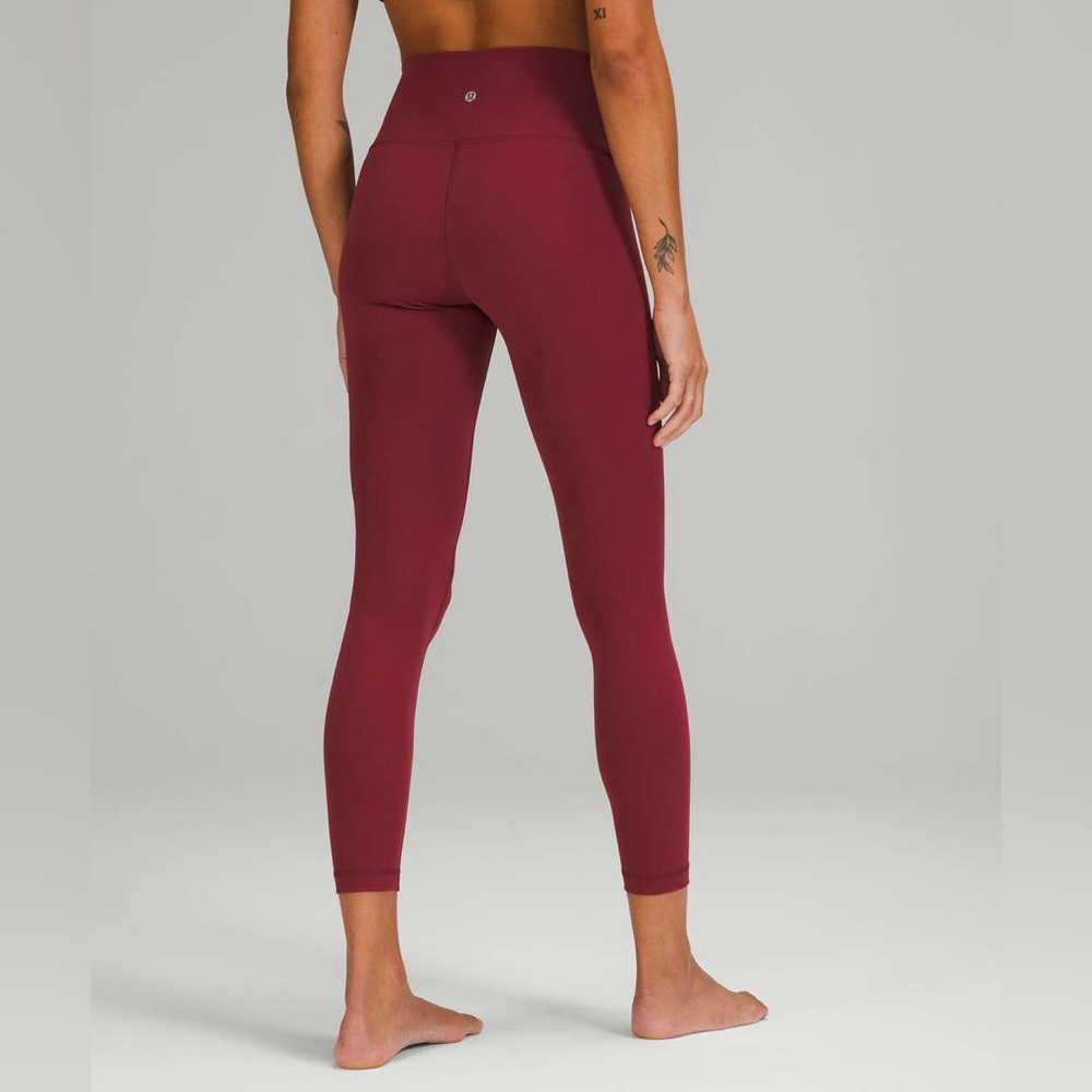Maroon size 2 wonder under leggings
